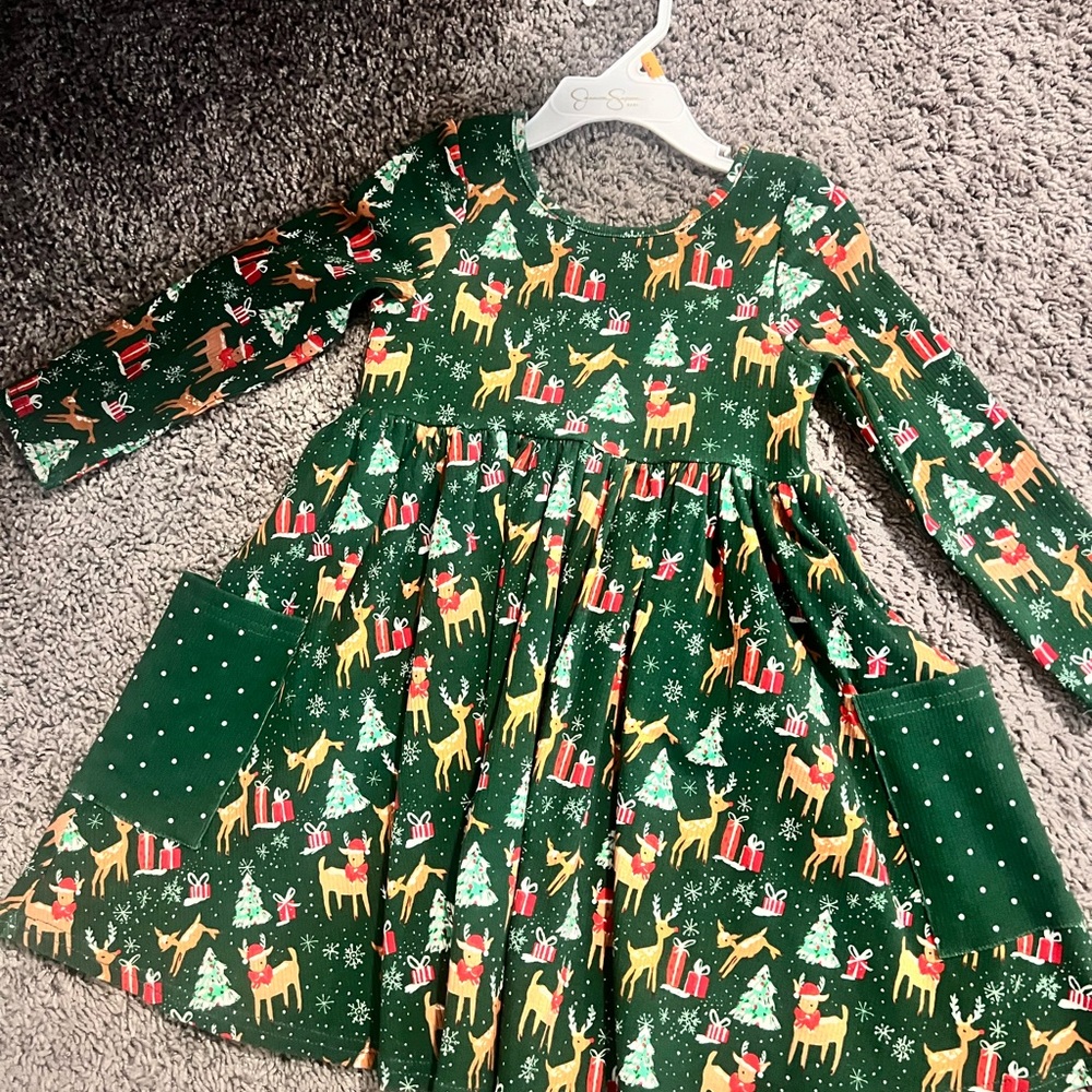 SweetHoney Green Dress with Festive Print (NWOT-perfect condition)
